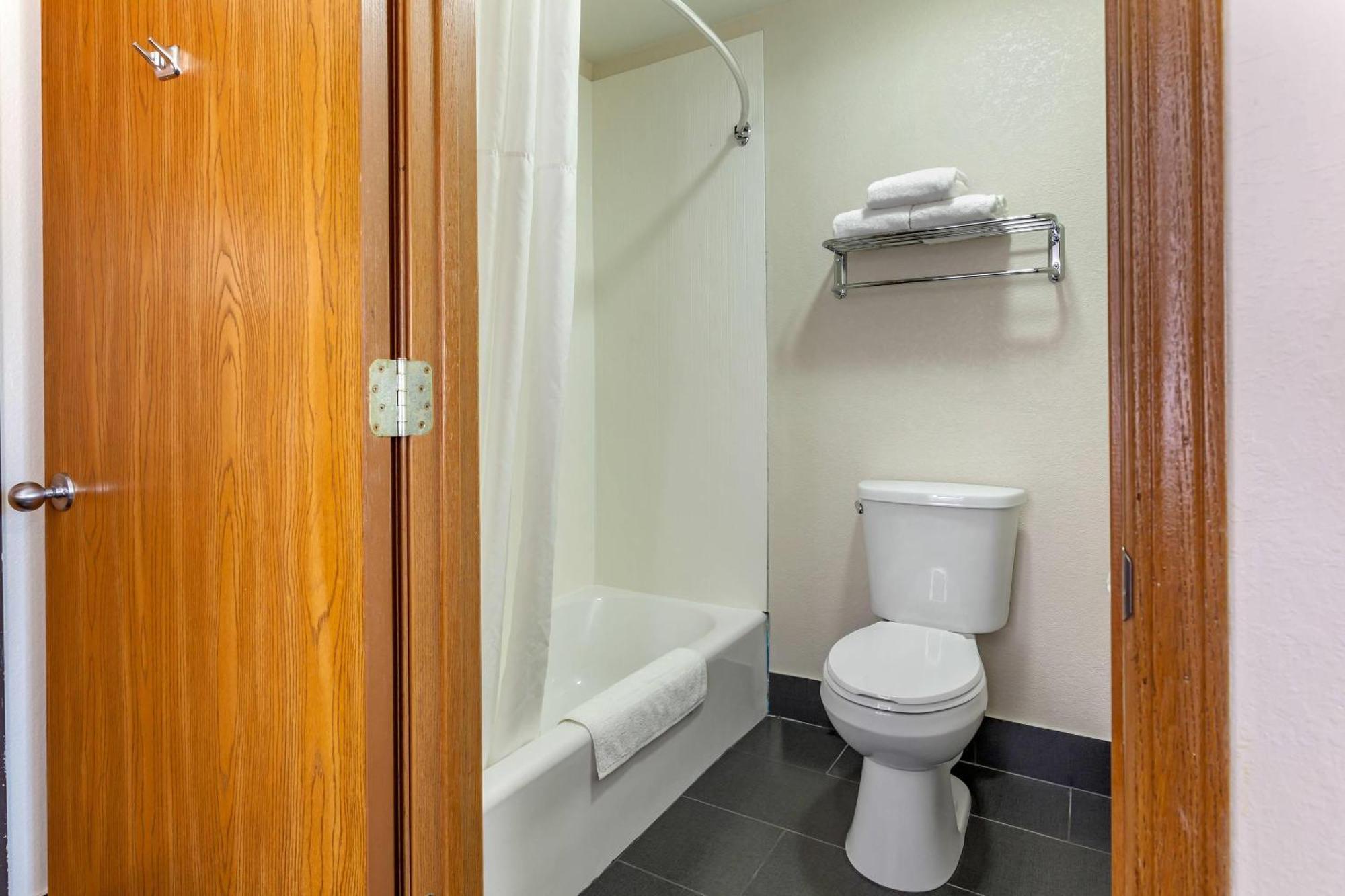 Quality Inn New London Exterior foto